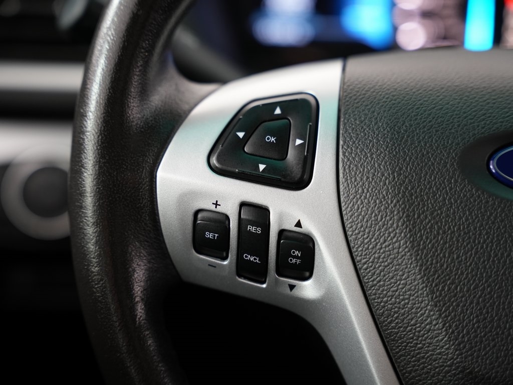 2015 Ford Explorer XLT photo 12