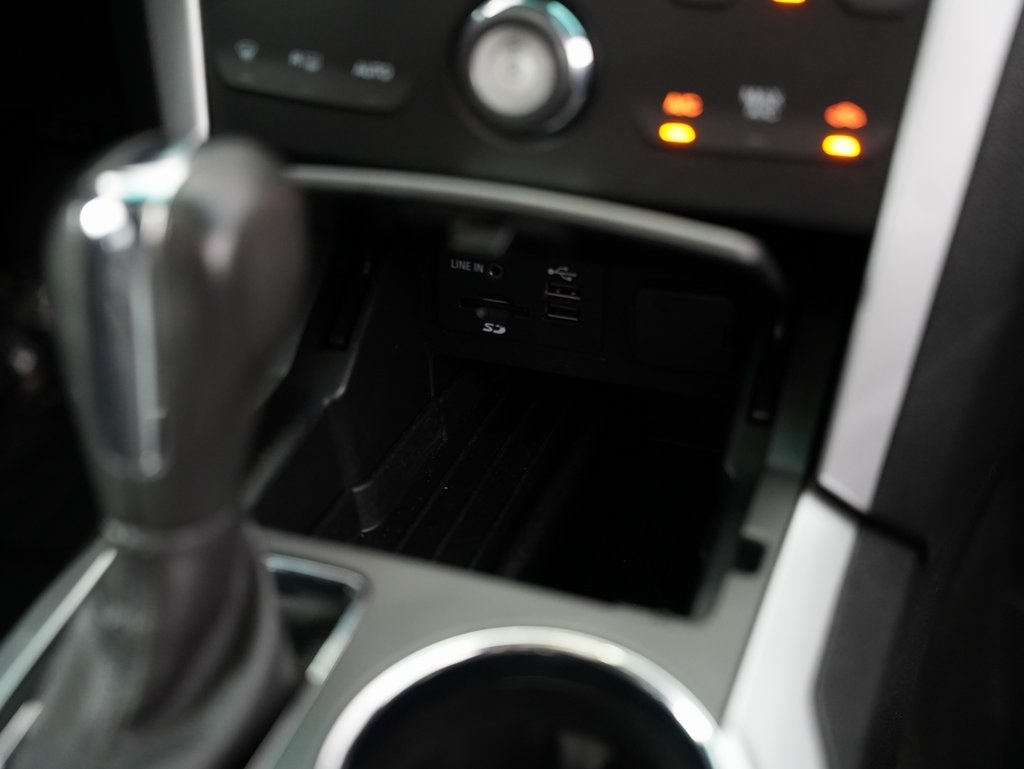 2015 Ford Explorer XLT photo 23
