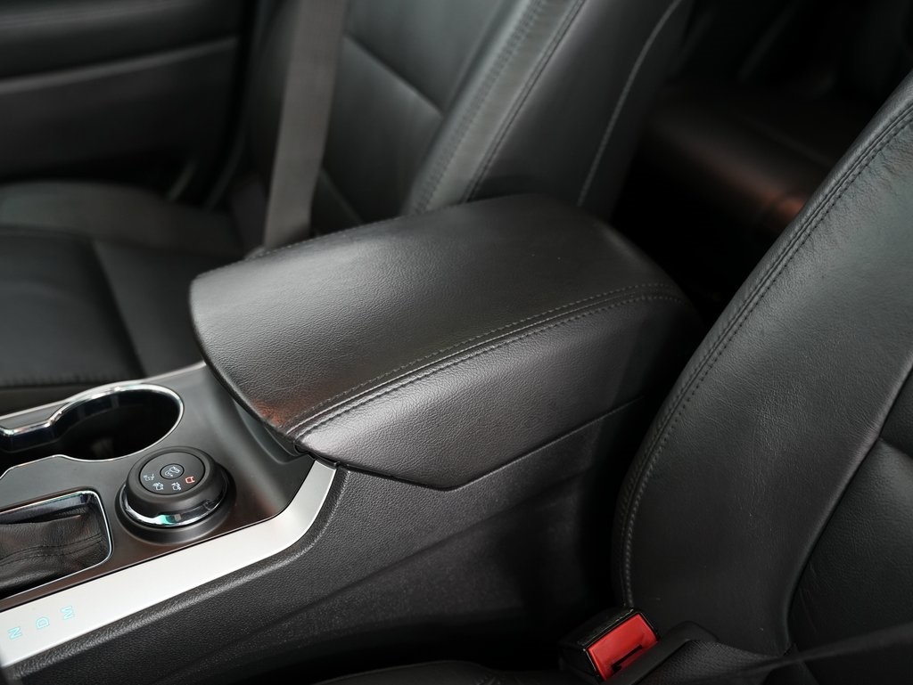 2015 Ford Explorer XLT photo 28