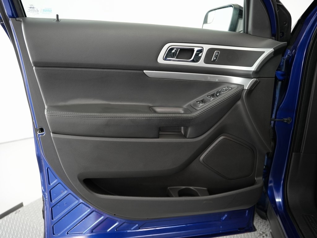 2015 Ford Explorer XLT photo 43