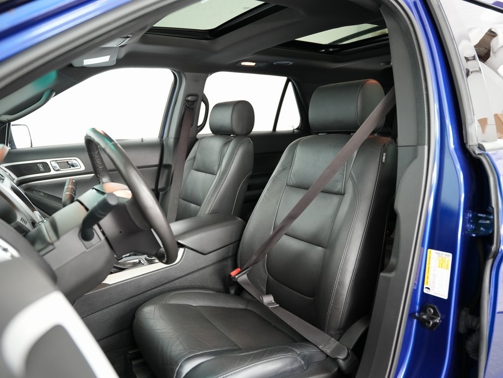2015 Ford Explorer XLT photo 45