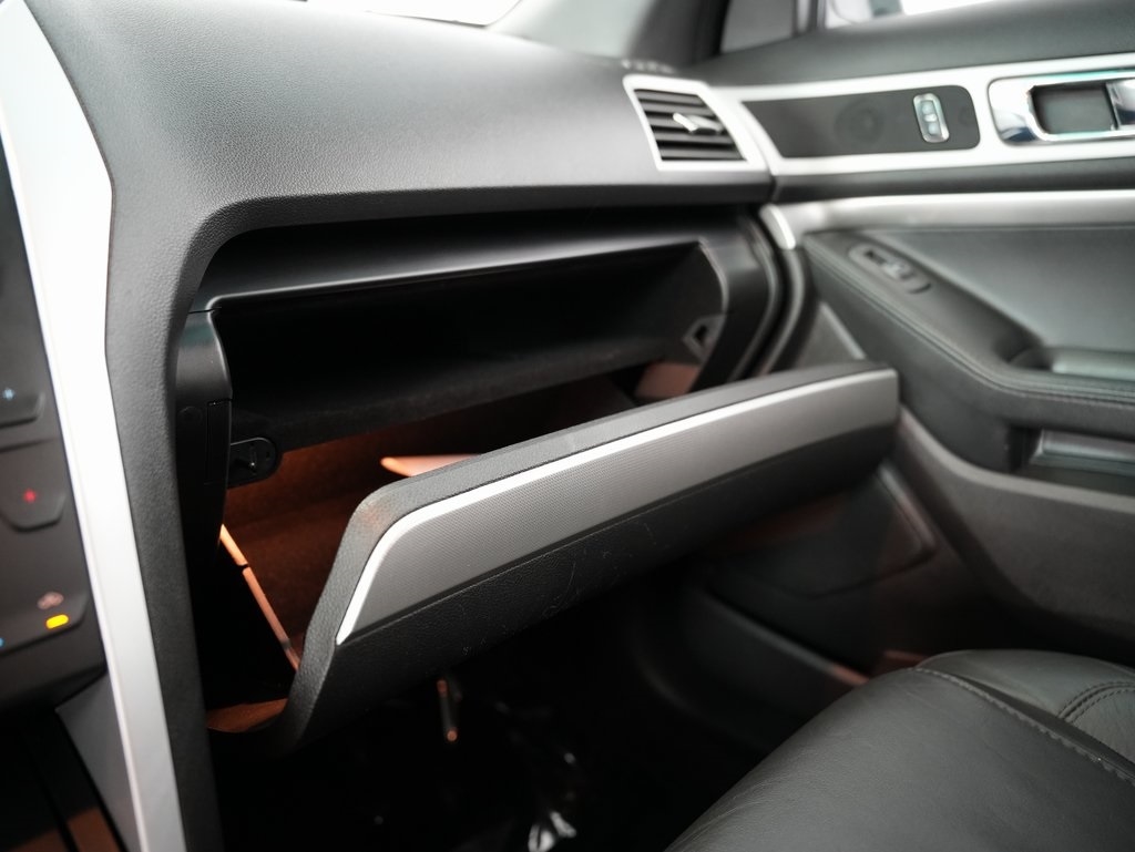 2015 Ford Explorer XLT photo 50