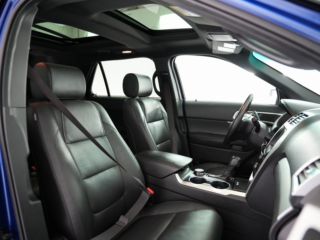 2015 Ford Explorer XLT photo 54