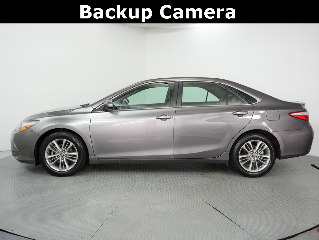 2015 Toyota Camry XLE photo 4