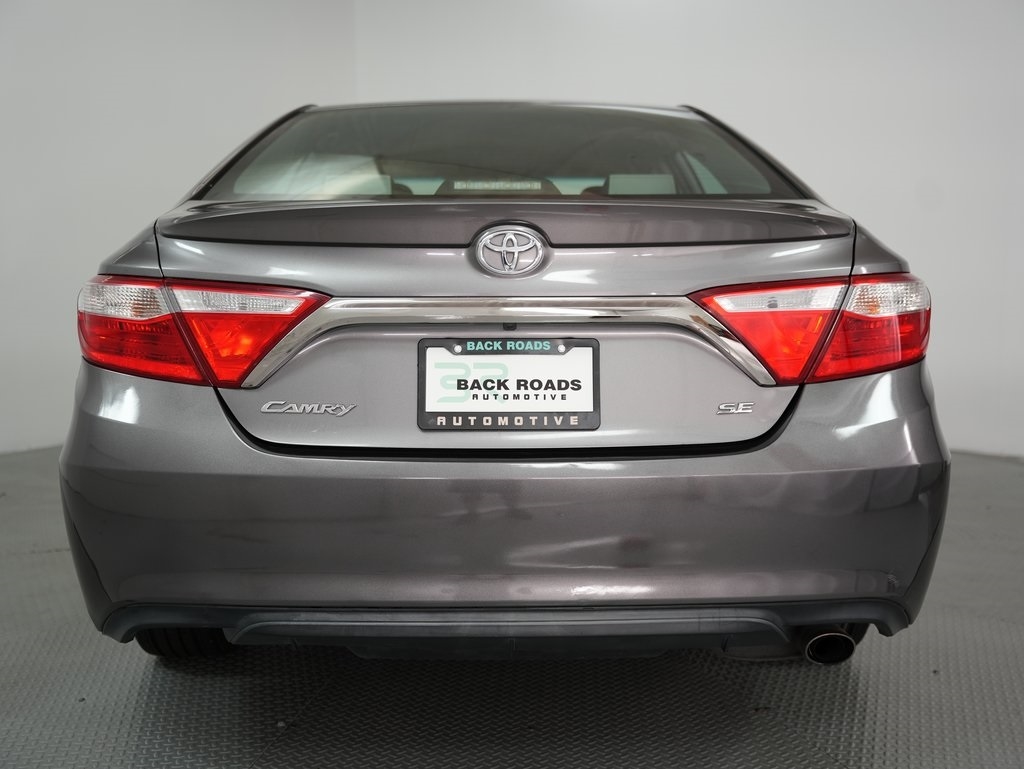 2015 Toyota Camry XLE photo 7