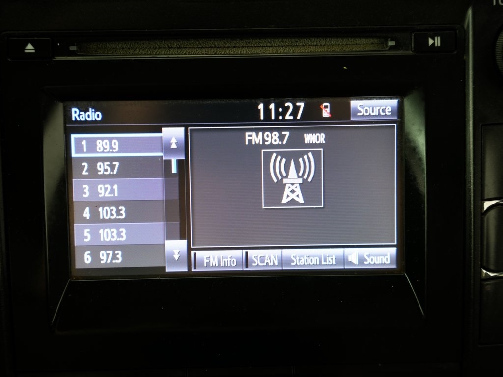 2015 Toyota Camry XLE photo 17