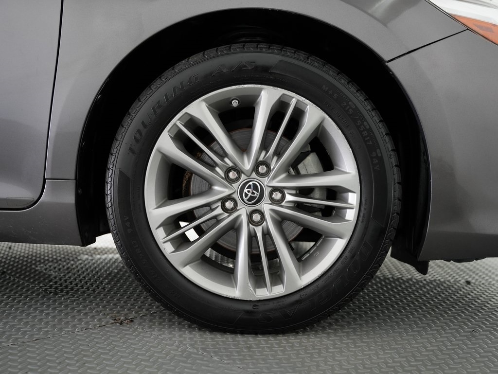 2015 Toyota Camry XLE photo 51