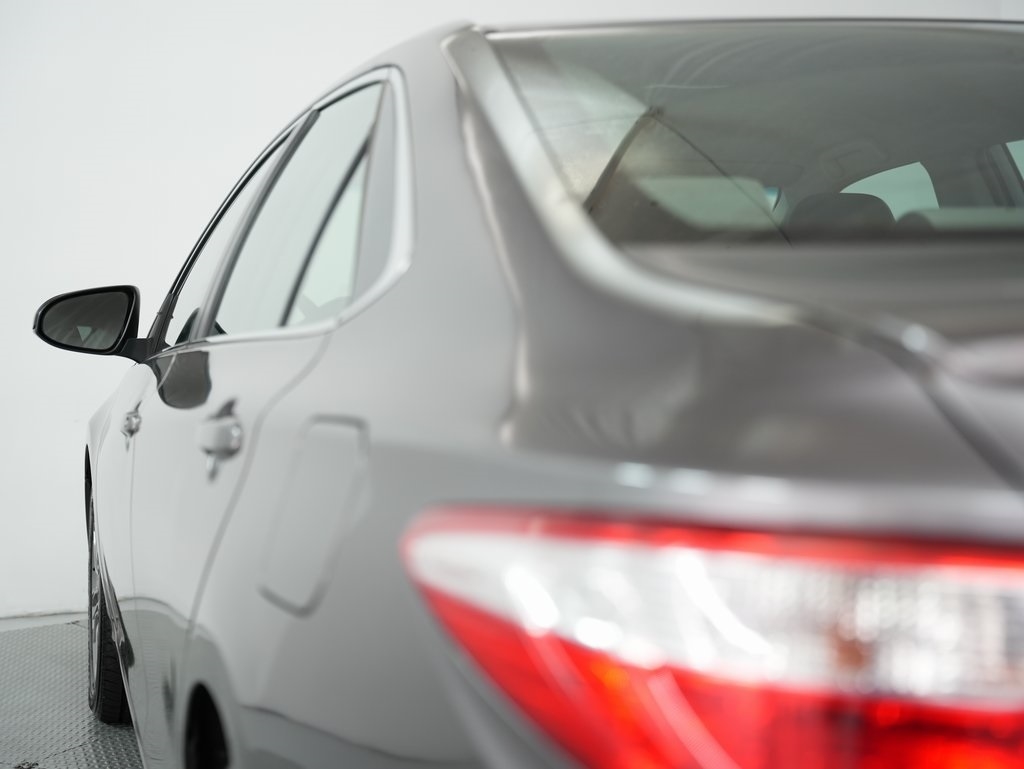 2015 Toyota Camry XLE photo 54