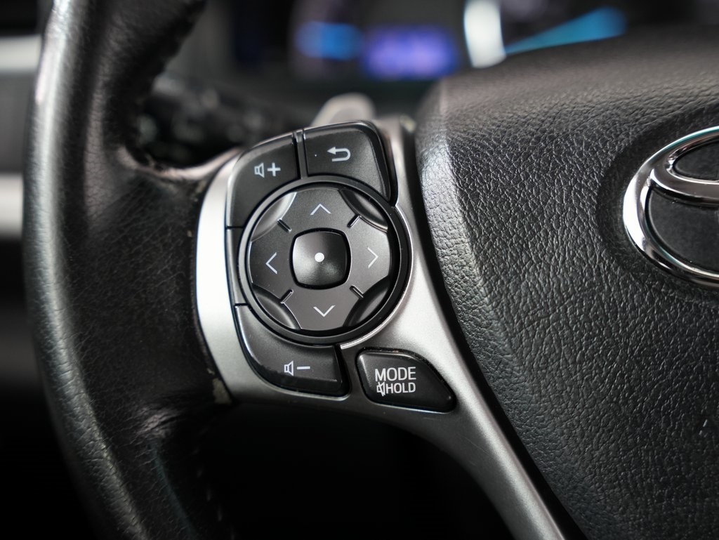 2014 Toyota Camry photo 12