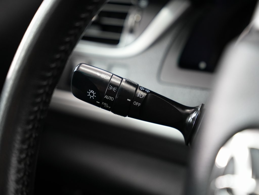 2014 Toyota Camry photo 14