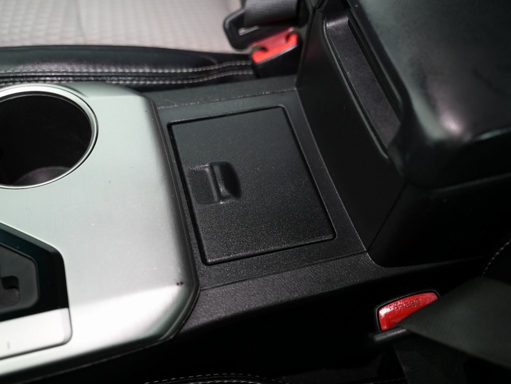 2014 Toyota Camry photo 26
