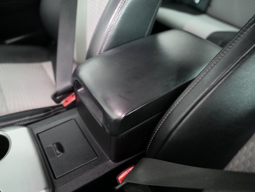 2014 Toyota Camry photo 28