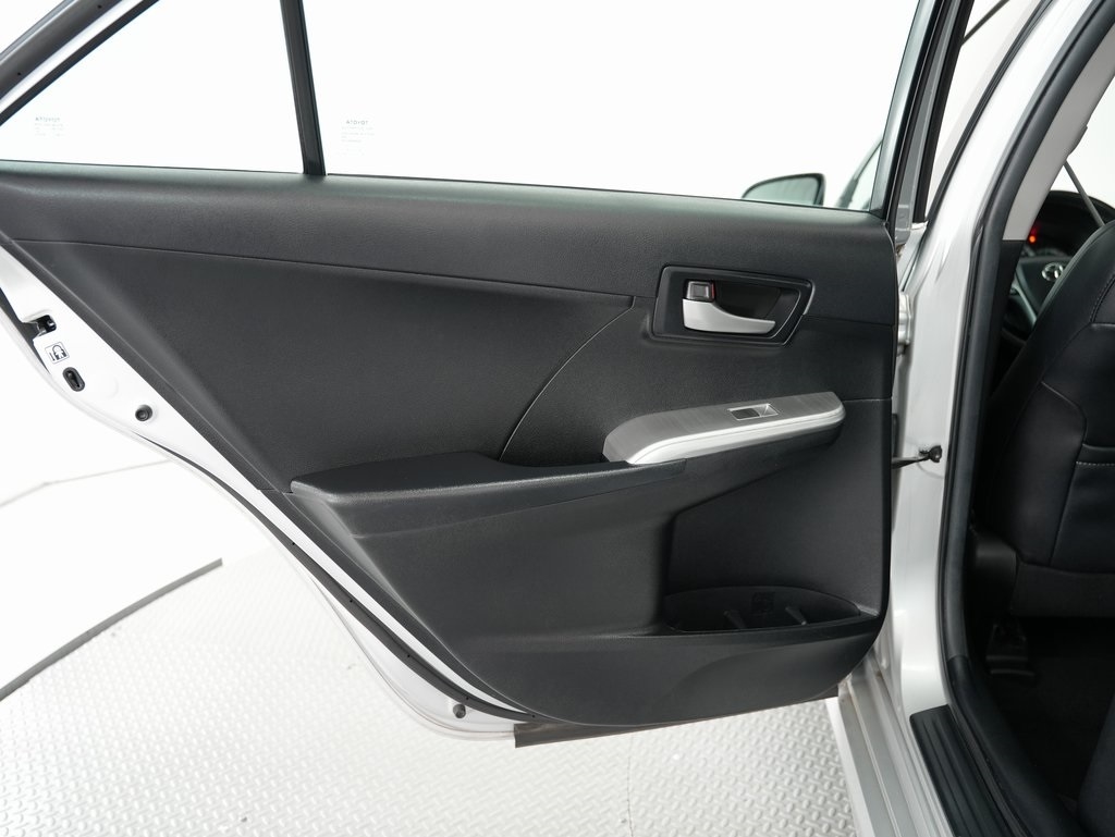 2014 Toyota Camry photo 31