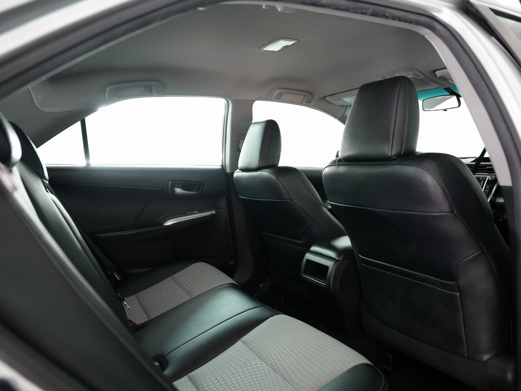 2014 Toyota Camry photo 34