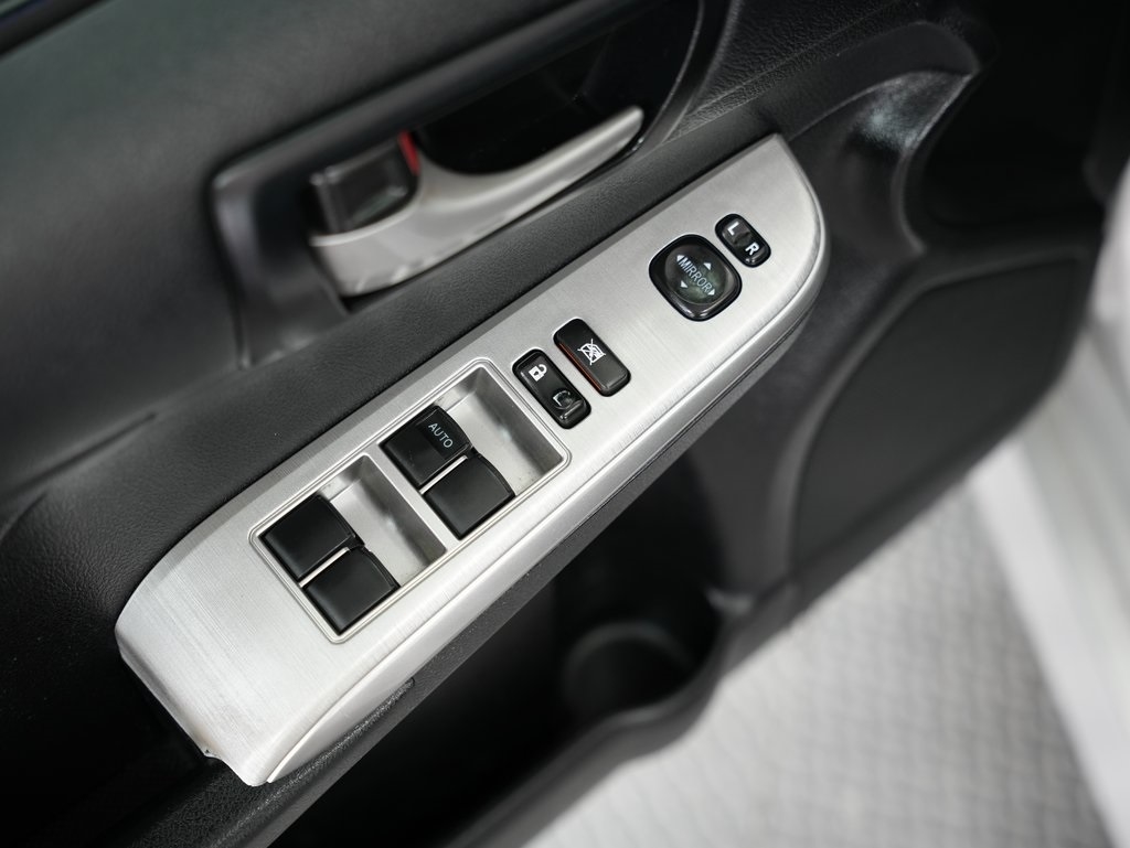 2014 Toyota Camry photo 38