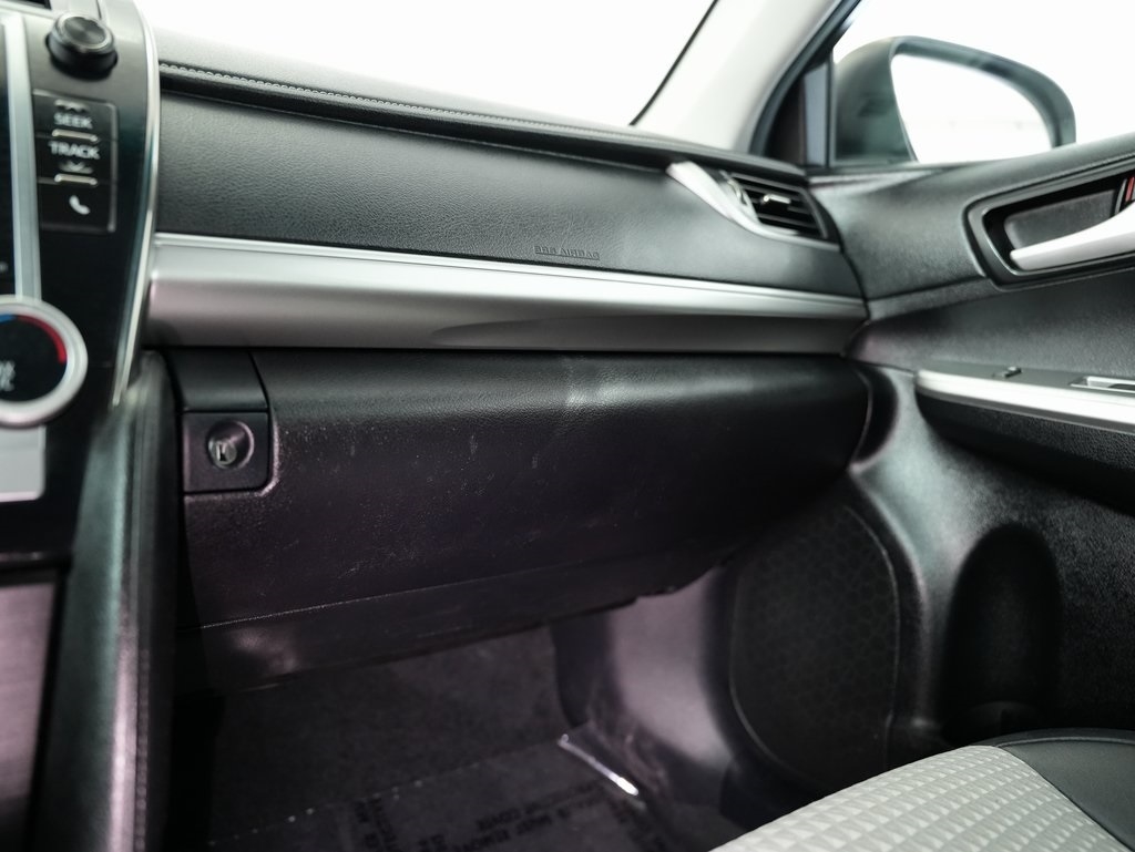2014 Toyota Camry photo 42