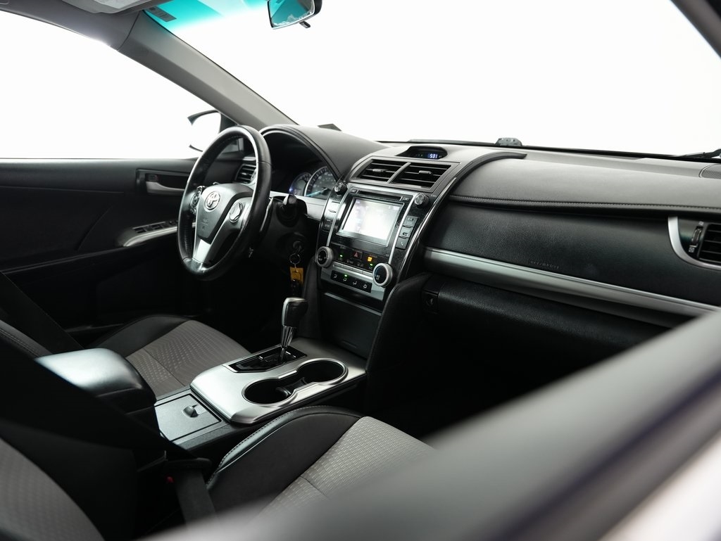 2014 Toyota Camry photo 45
