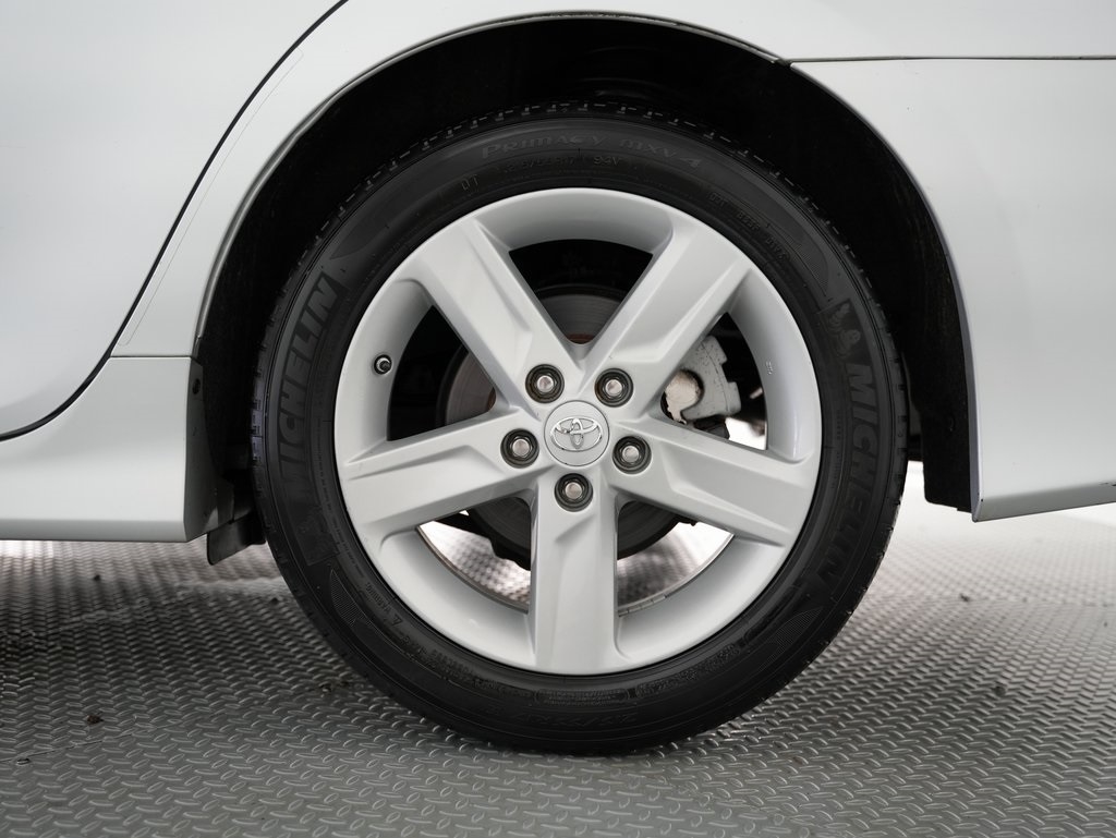 2014 Toyota Camry photo 50