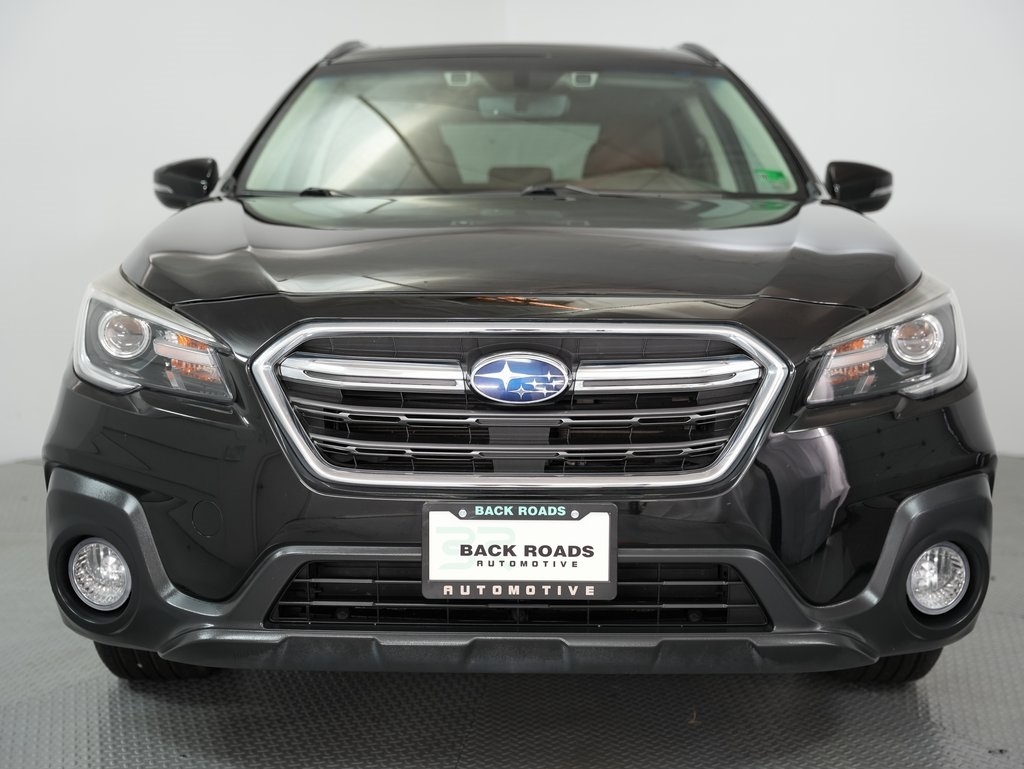 2019 Subaru Outback 2.5i Touring photo 2