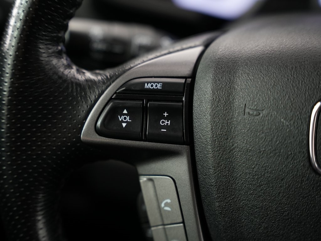 Honda Pilot 4WD 4dr Touring w/RES & Navi 2015 Honda Pilot 4WD 4dr Touring w/RES & Navi 2015