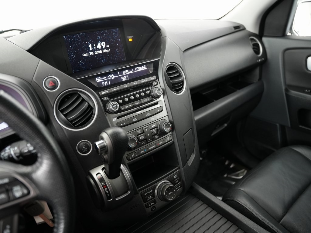 Honda Pilot 4WD 4dr Touring w/RES & Navi 2015 Honda Pilot 4WD 4dr Touring w/RES & Navi 2015