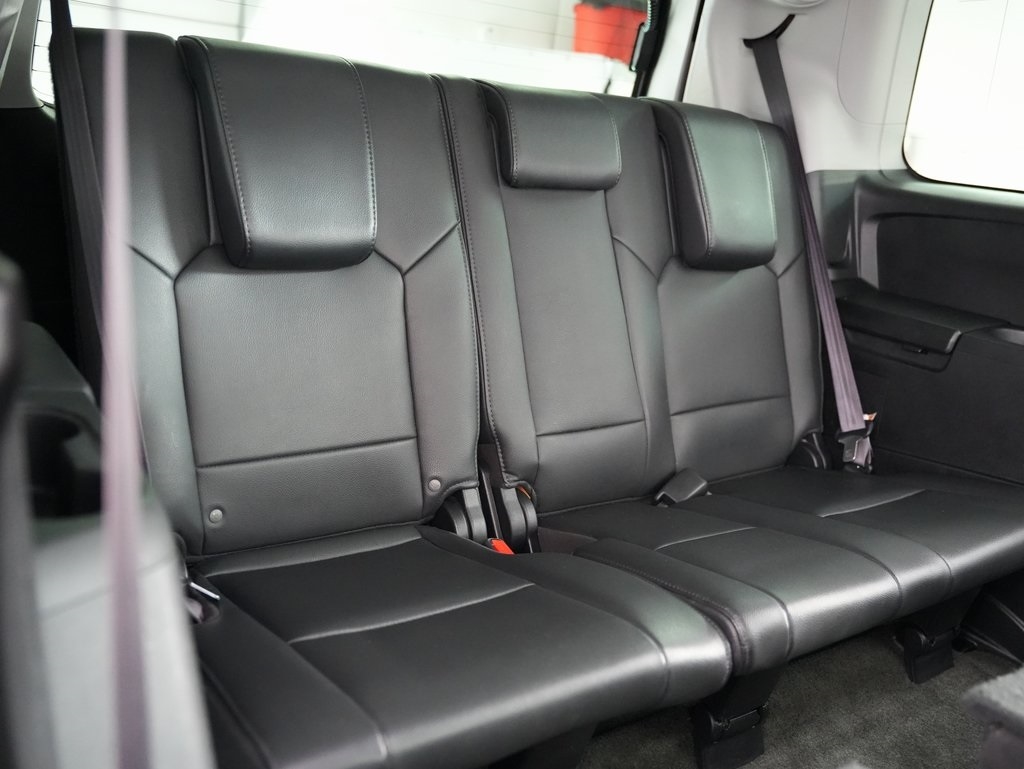 Honda Pilot 4WD 4dr Touring w/RES & Navi 2015 Honda Pilot 4WD 4dr Touring w/RES & Navi 2015