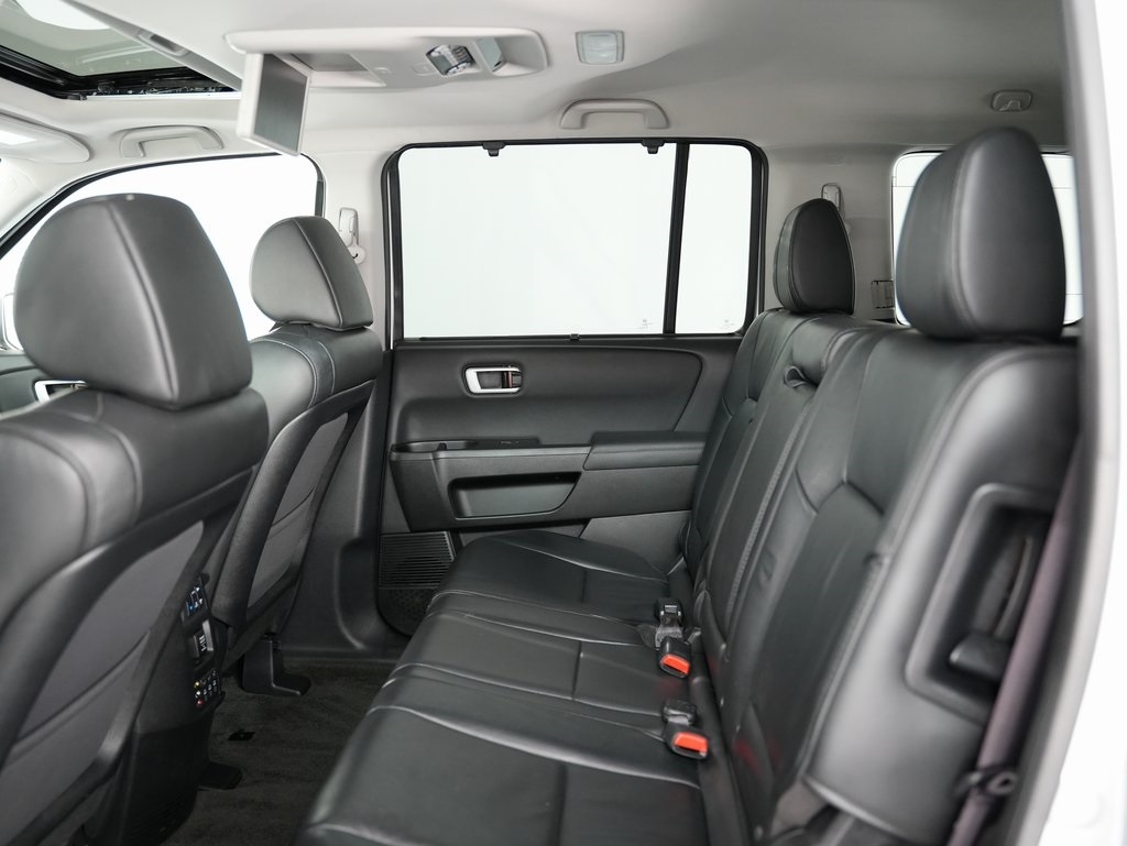 Honda Pilot 4WD 4dr Touring w/RES & Navi 2015 Honda Pilot 4WD 4dr Touring w/RES & Navi 2015