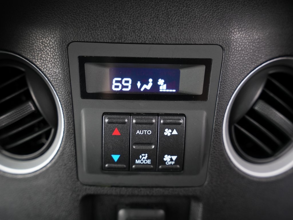 Honda Pilot 4WD 4dr Touring w/RES & Navi 2015 Honda Pilot 4WD 4dr Touring w/RES & Navi 2015