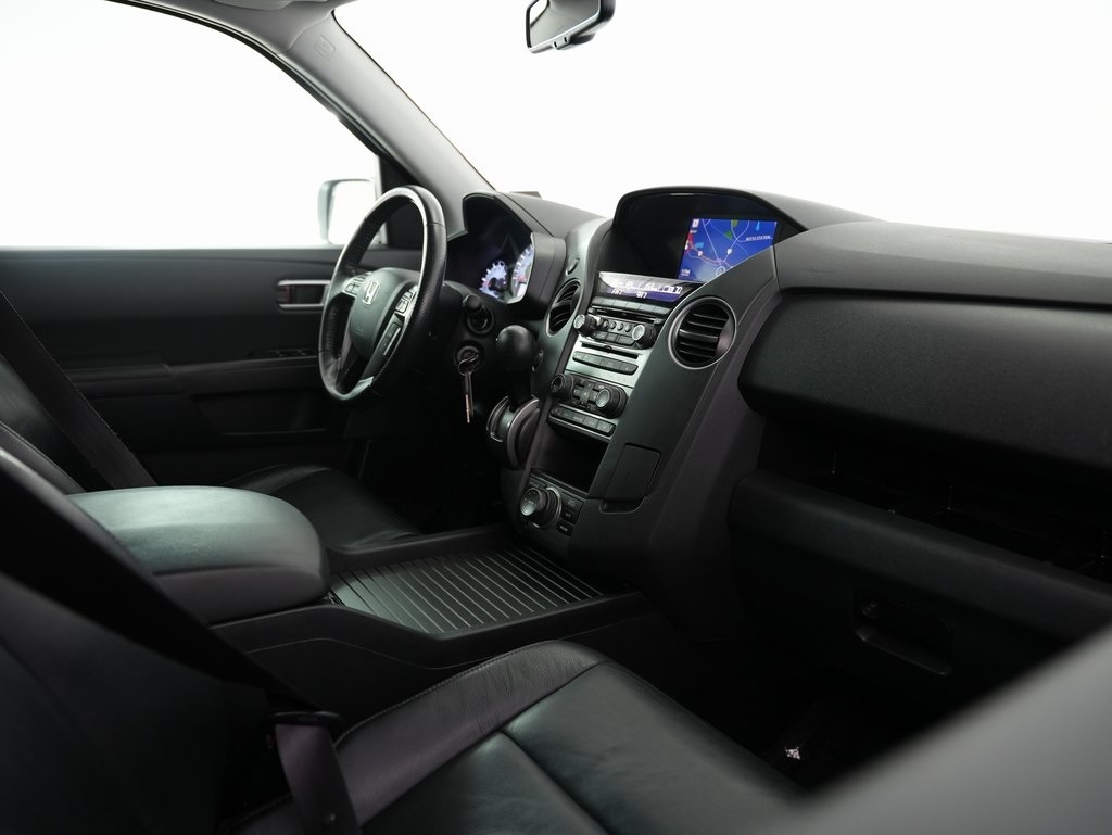 Honda Pilot 4WD 4dr Touring w/RES & Navi 2015 Honda Pilot 4WD 4dr Touring w/RES & Navi 2015