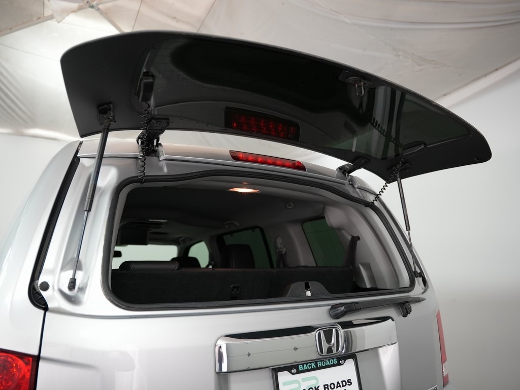 Honda Pilot 4WD 4dr Touring w/RES & Navi 2015 Honda Pilot 4WD 4dr Touring w/RES & Navi 2015