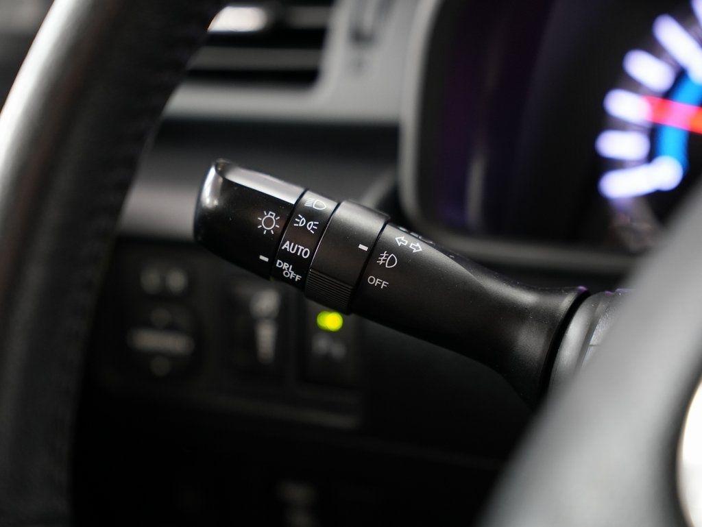 Toyota 4Runner Limited Nightshade 2WD (Natl) 2019