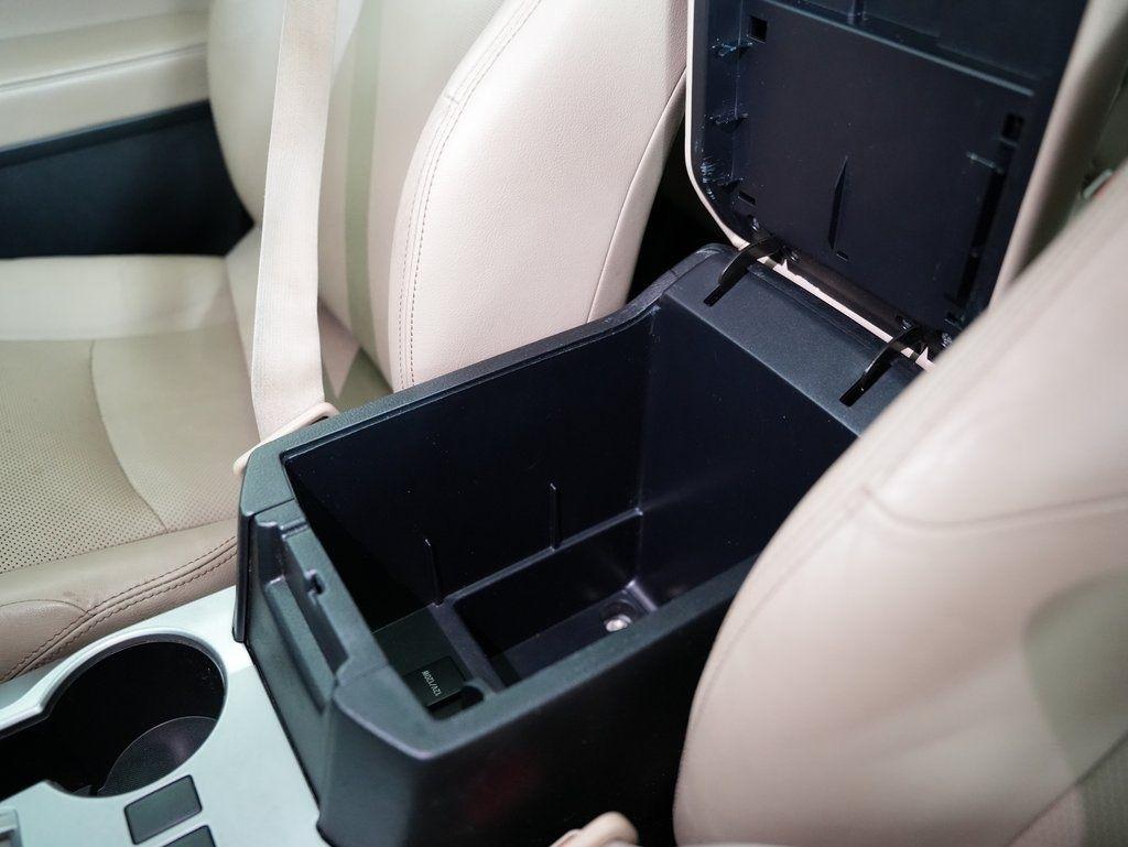 Toyota 4Runner Limited Nightshade 2WD (Natl) 2019