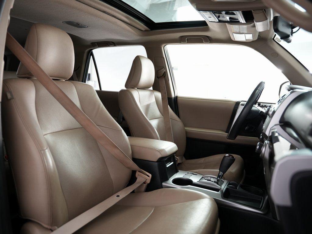 Toyota 4Runner Limited Nightshade 2WD (Natl) 2019