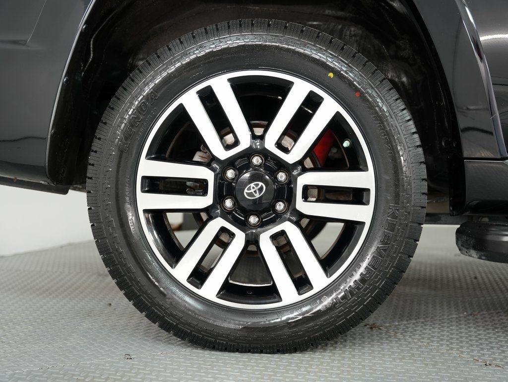 Toyota 4Runner Limited Nightshade 2WD (Natl) 2019