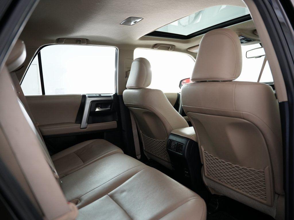 Toyota 4Runner Limited Nightshade 2WD (Natl) 2019