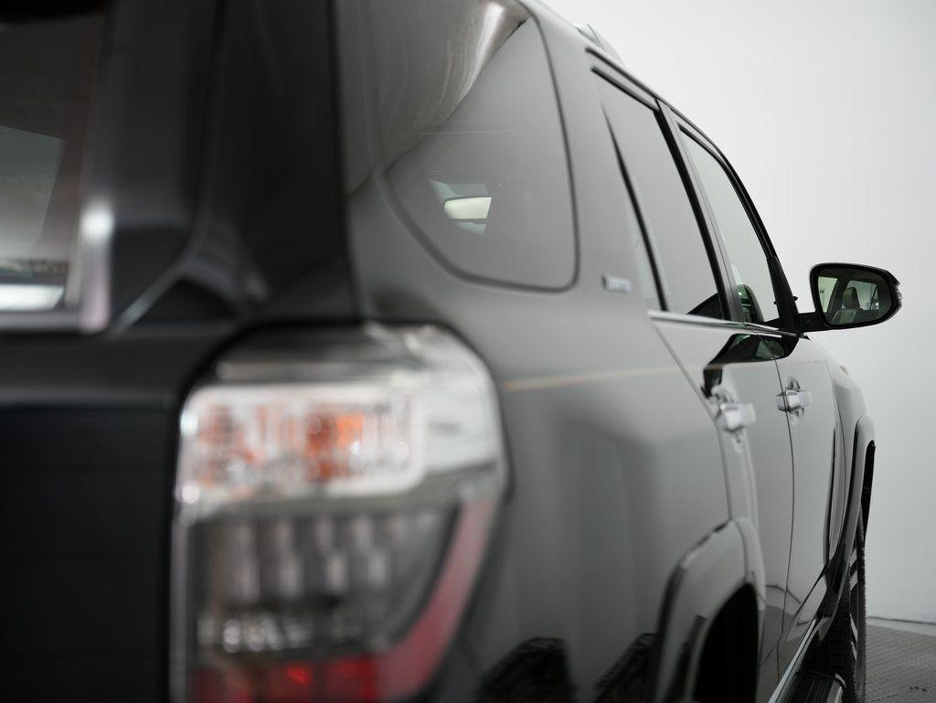 Toyota 4Runner Limited Nightshade 2WD (Natl) 2019