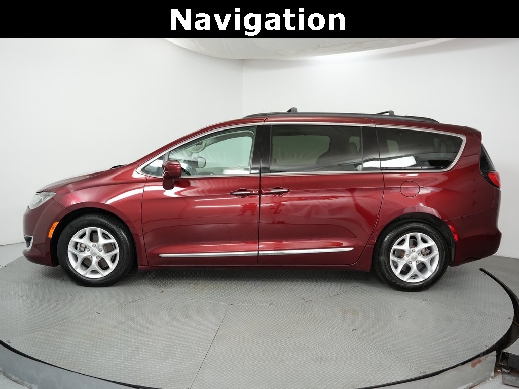 Chrysler Pacifica Touring-L FWD 2017