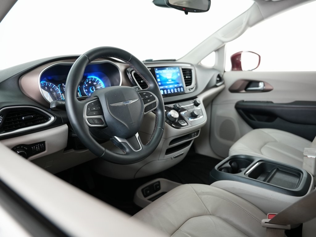 Chrysler Pacifica Touring-L FWD 2017