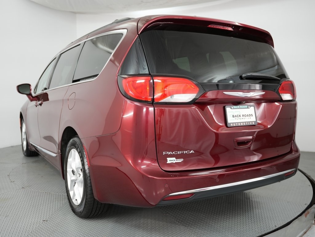 Chrysler Pacifica Touring-L FWD 2017