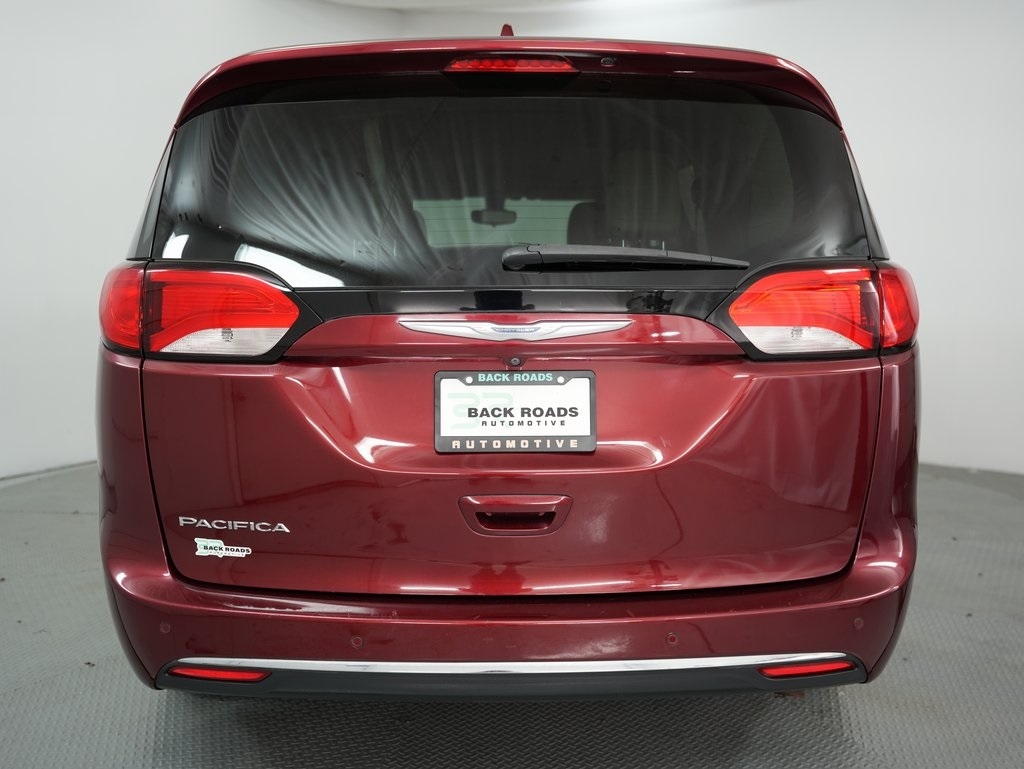 Chrysler Pacifica Touring-L FWD 2017