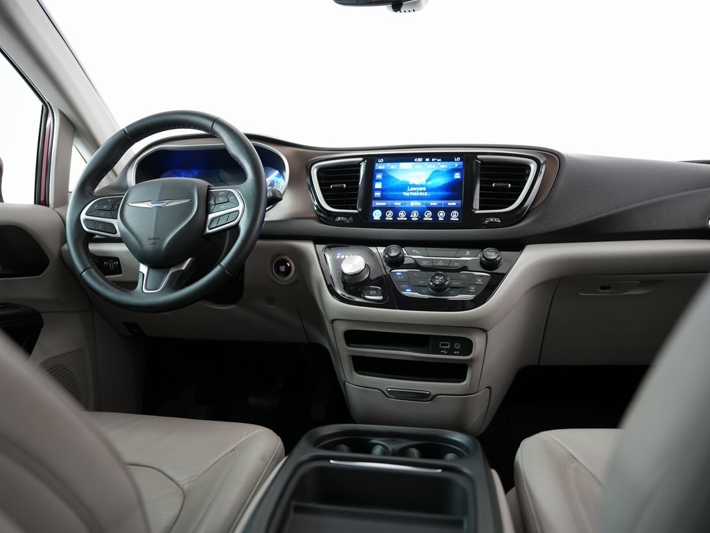 Chrysler Pacifica Touring-L FWD 2017