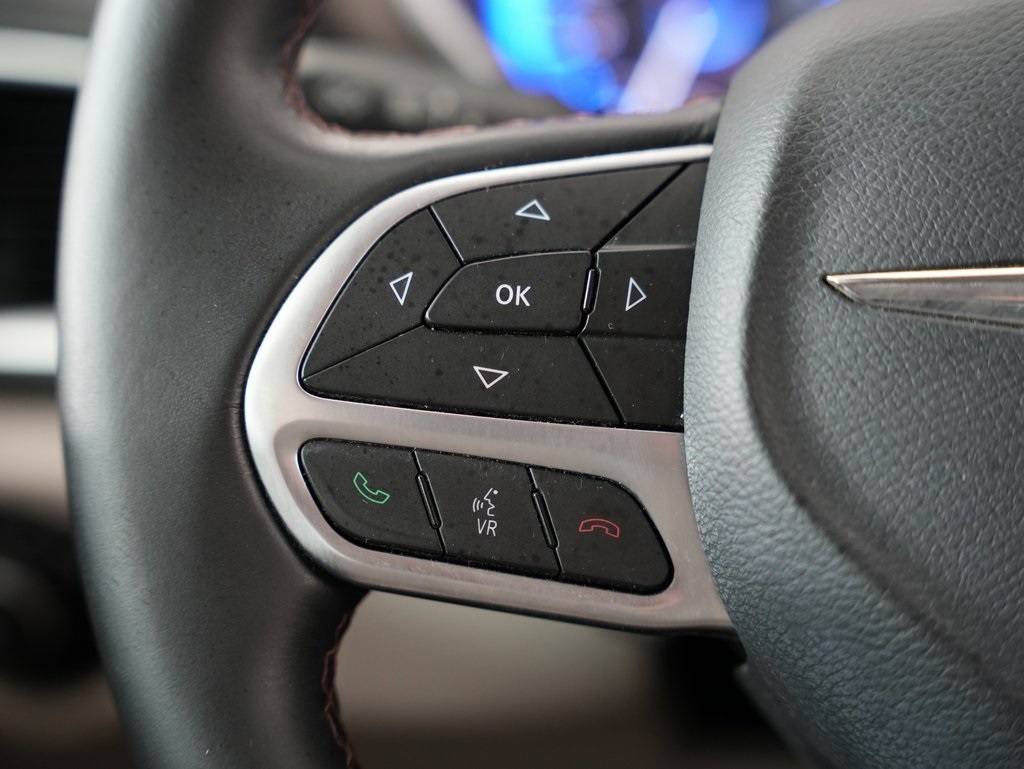 Chrysler Pacifica Touring-L FWD 2017