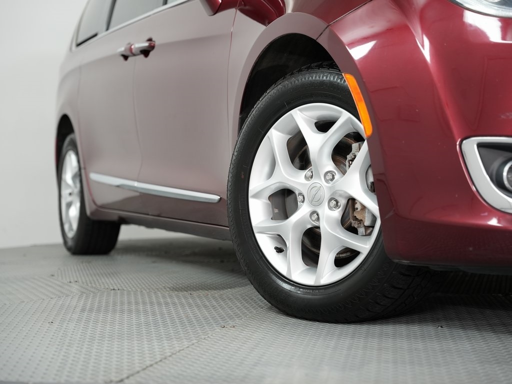 Chrysler Pacifica Touring-L FWD 2017