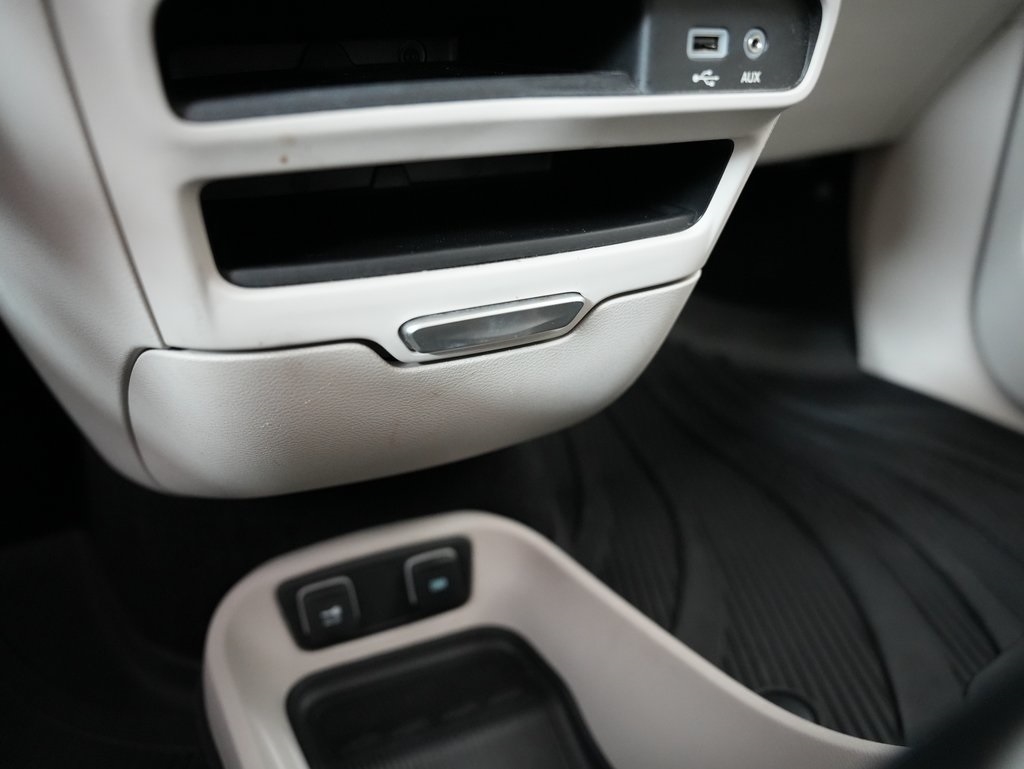 Chrysler Pacifica Touring-L FWD 2017