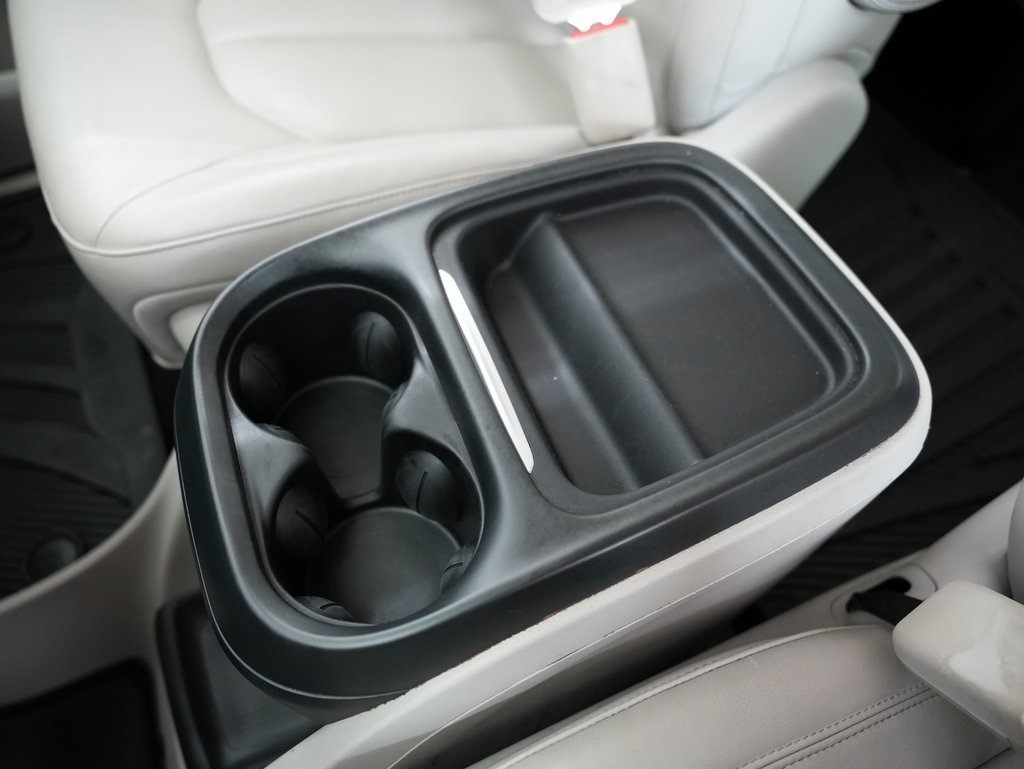 Chrysler Pacifica Touring-L FWD 2017