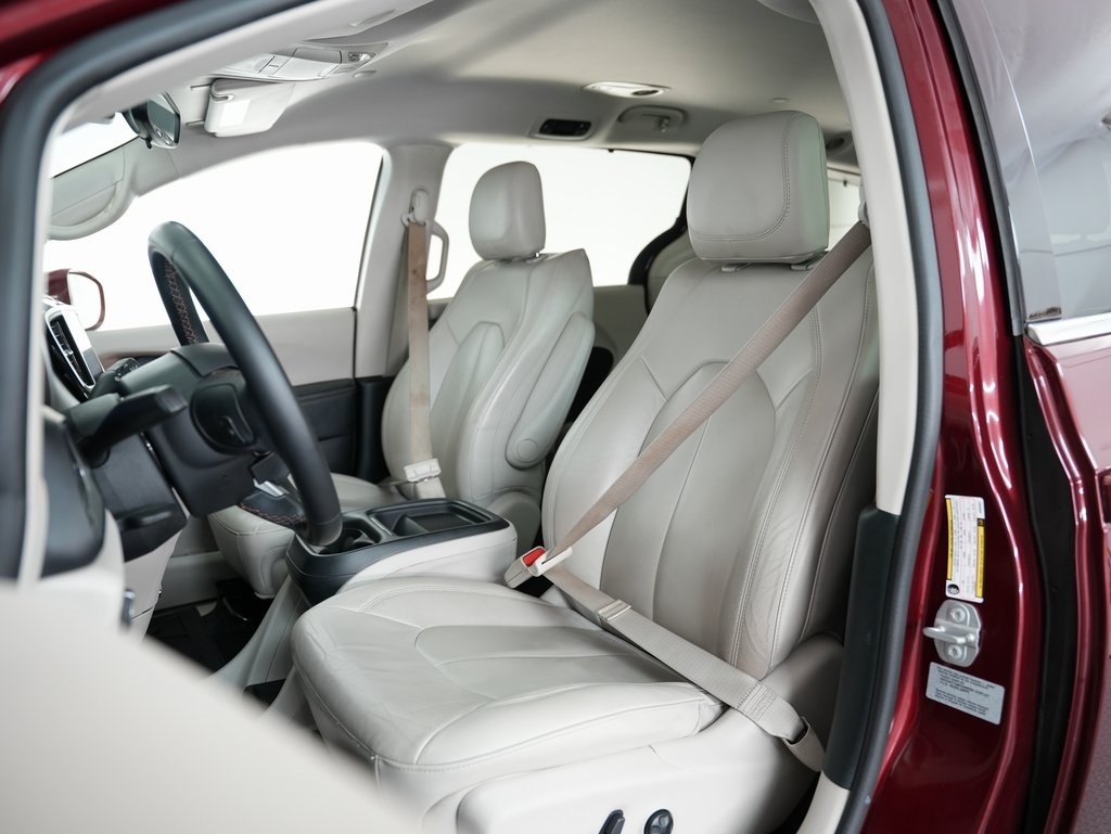 Chrysler Pacifica Touring-L FWD 2017