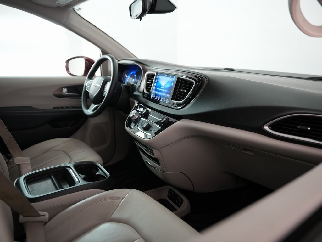 Chrysler Pacifica Touring-L FWD 2017