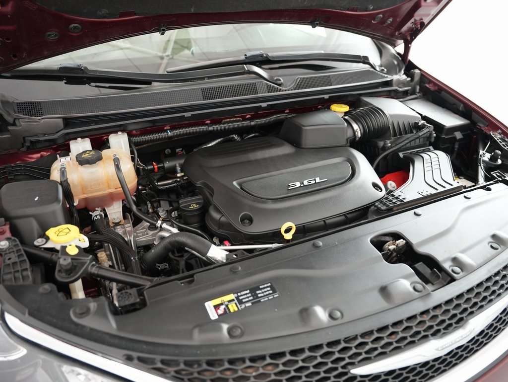 Chrysler Pacifica Touring-L FWD 2017