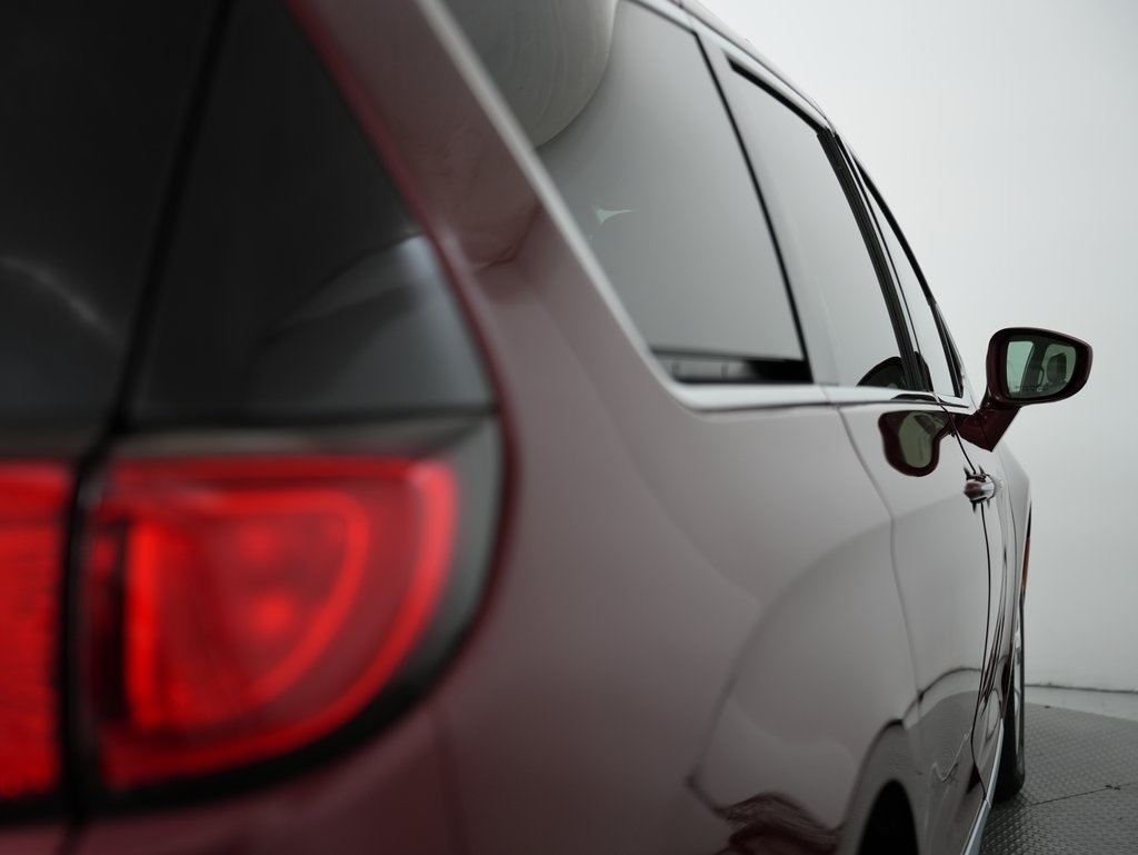 Chrysler Pacifica Touring-L FWD 2017