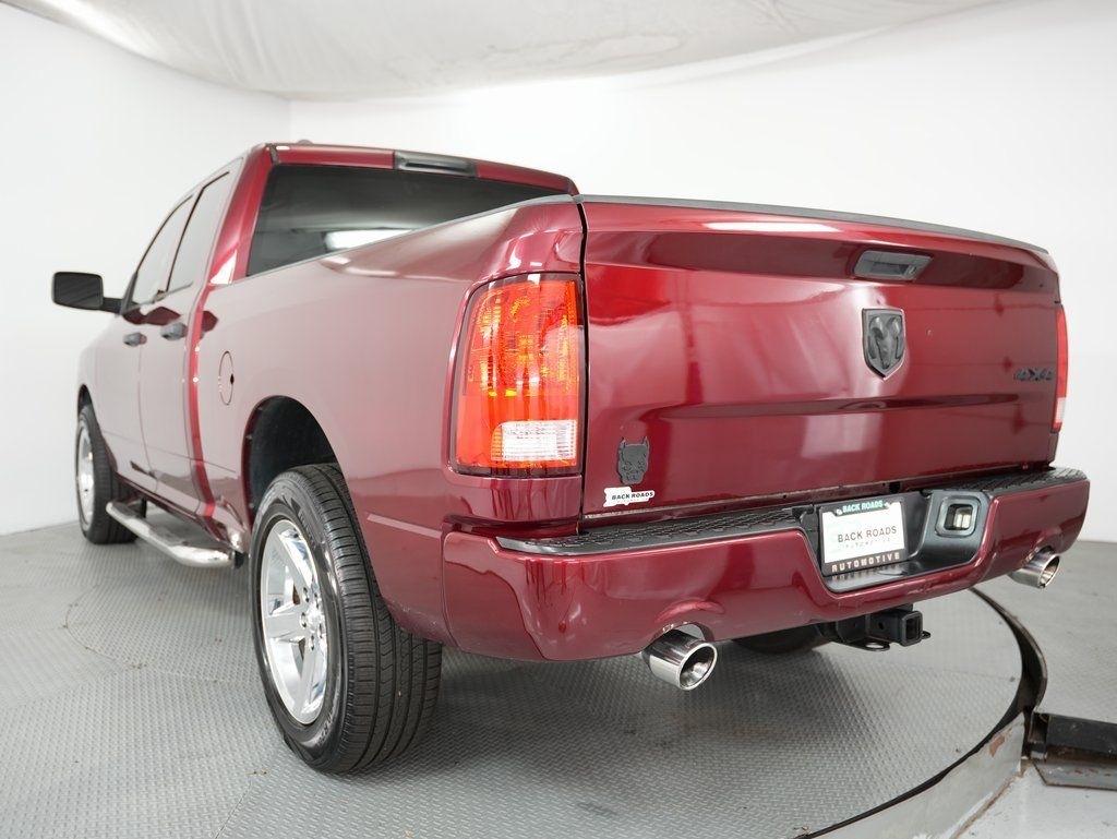 RAM 1500 Express 4x4 Quad Cab 6'4" Box 2017